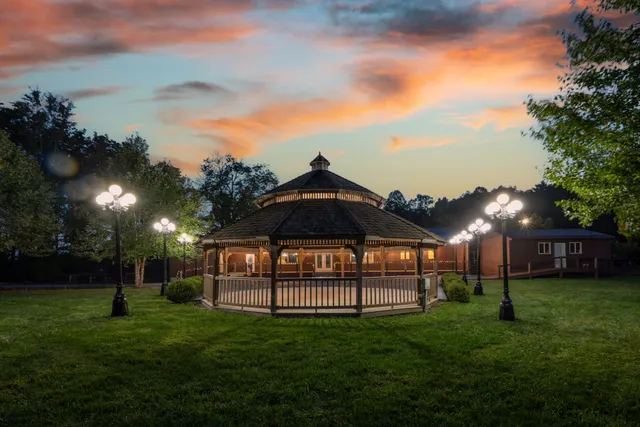 Pipestem Event Center & Hotel Pipestem