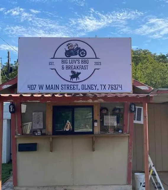 Big Luv’s BBQ & Breakfast