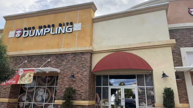 One More Bite Dumpling House (Chino)