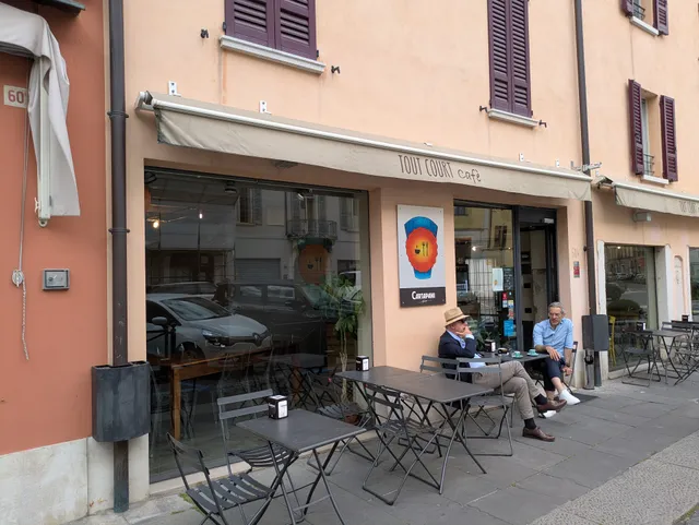 Tout Court Café