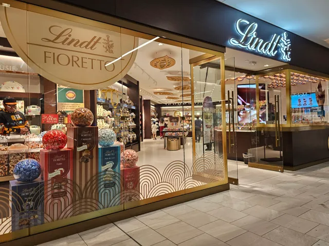 Lindt Chocolate Shop - Montreal Eaton Centre