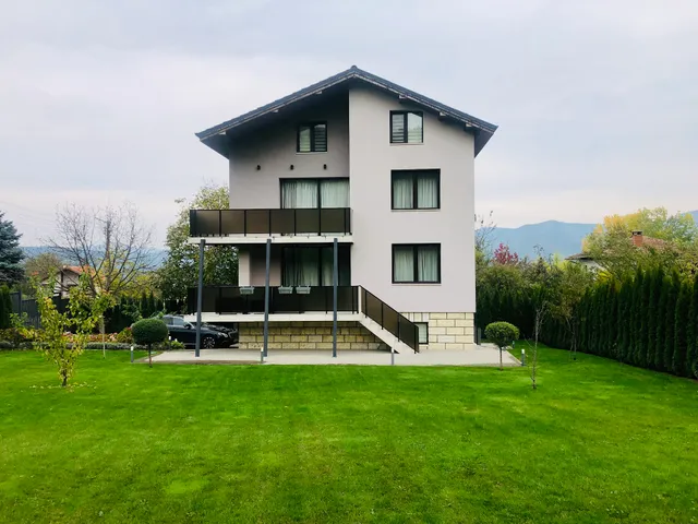 Луксозна къща за гости Heaven Hill