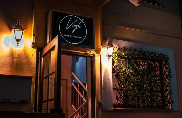 Vinyls Music Cafe