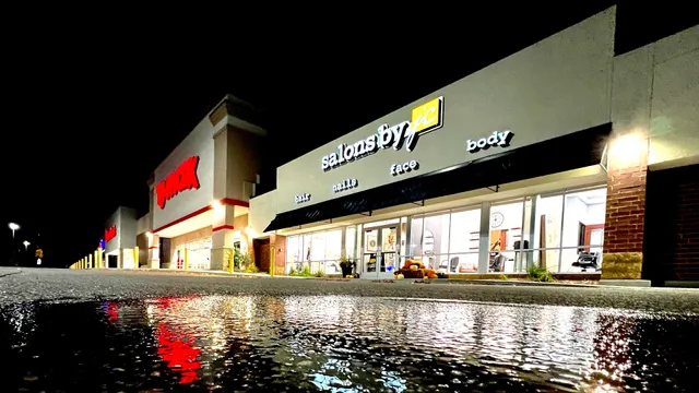 Grove Plaza Shopping Center