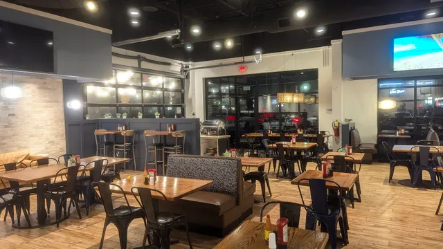 Late Shift Pizza and Wings