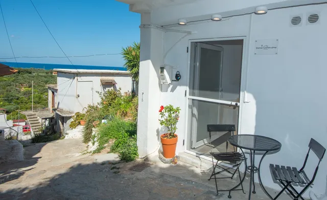 Jasmine Summer House