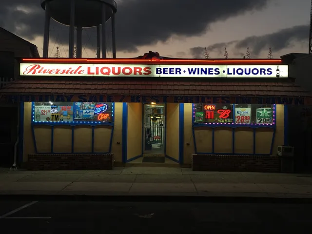 Riverside Wine & Liquor