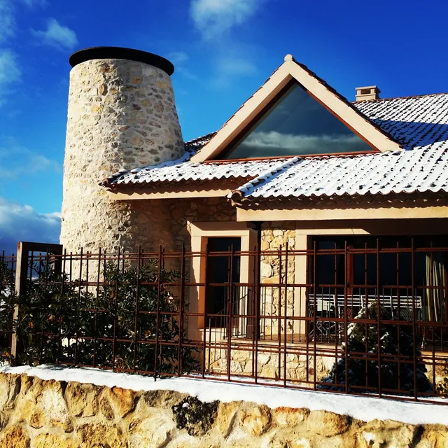 Casa Rural piscina Segovia Pedraza. Piscina climatizada. Torrecalera