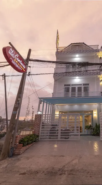 OYO 860 Mr. Lee Dalat House