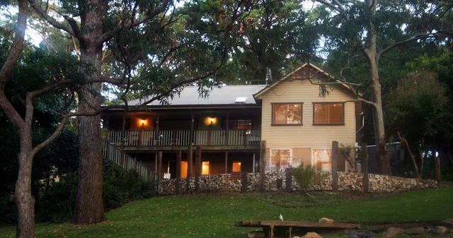 Yellowtail Stay Stanwell Tops