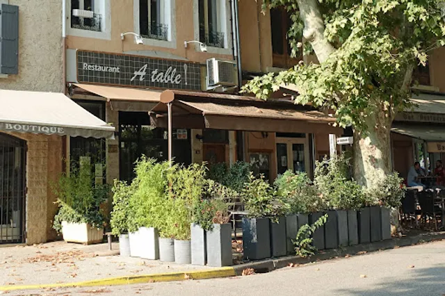 Restaurant A Table !