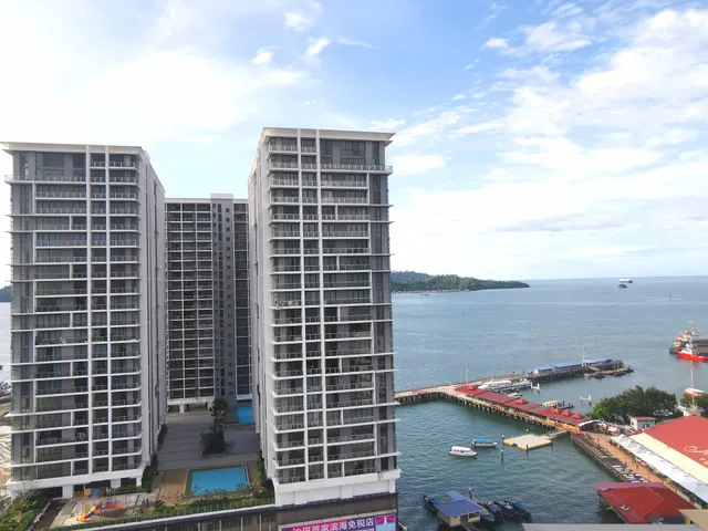M Centro @ Gaya Street City Centre by Sunset Seaview Vacation Condos