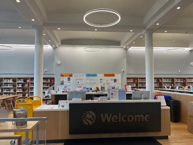 125th Street Library