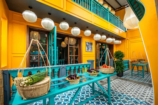 Bới Cơm Hoi An Restaurant & Cafe