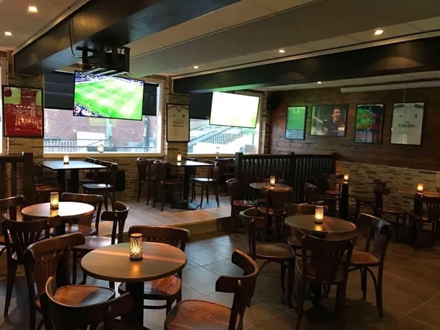 The stairs Sports Bar