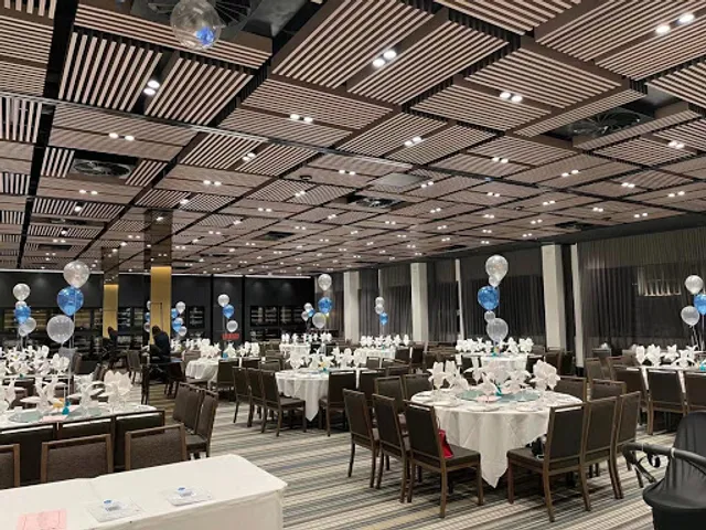 Golden Century Seafood Restaurant (金唐海鲜酒家)