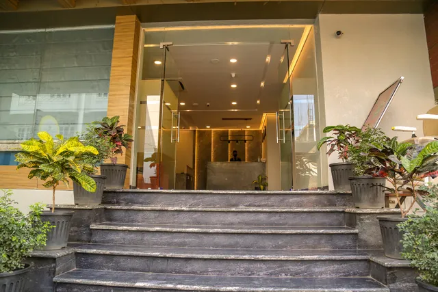 Four Leaf Hotel - Sapphire Blue, Varanasi