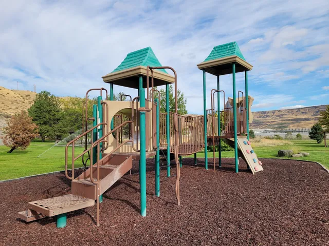 Chief Joseph Dam Orientation Area & Recreation Area