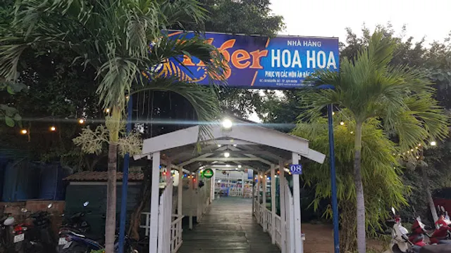 Hoa Hoa Seafoods Restaurant - reviews,open hours,photo spots, things to do  | WanderBoat AI Trip Planner