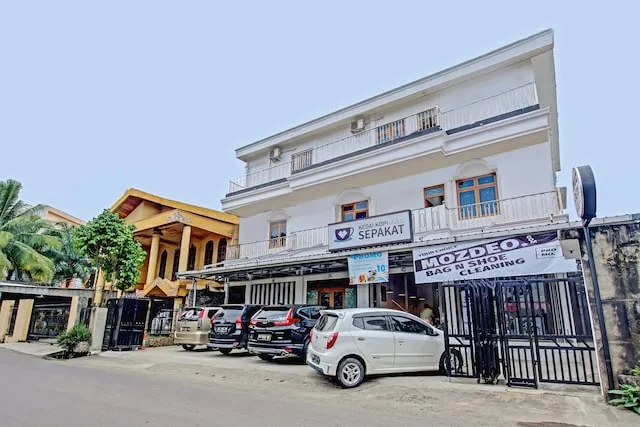 SUPER OYO 90224 Palembang Residence