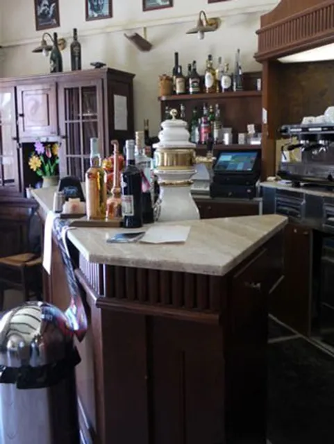 Ristorante Pizzeria Osteria La Corte - Ristorante Pizzeria con dehor nel giardino a Castiglione della Pescaia