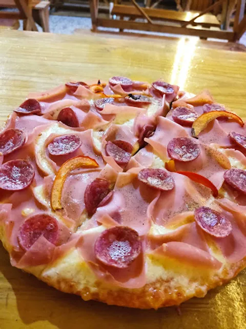 Pizzería El Marengo Pizza a La Leña