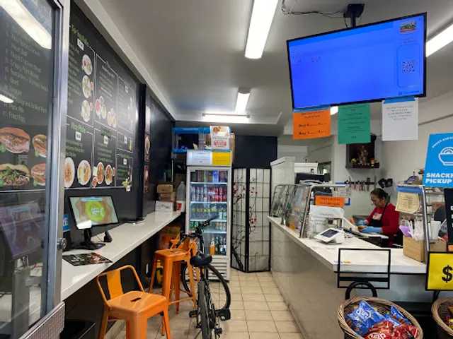 GHÉ bánh mì & rolls