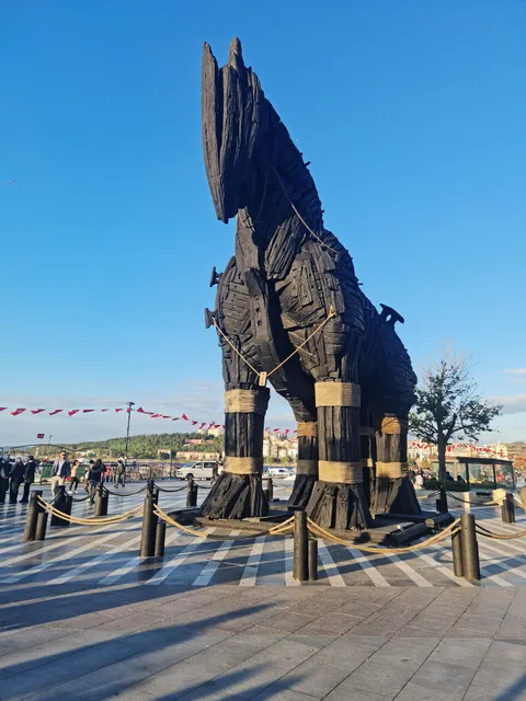 Trojan Horse Statue