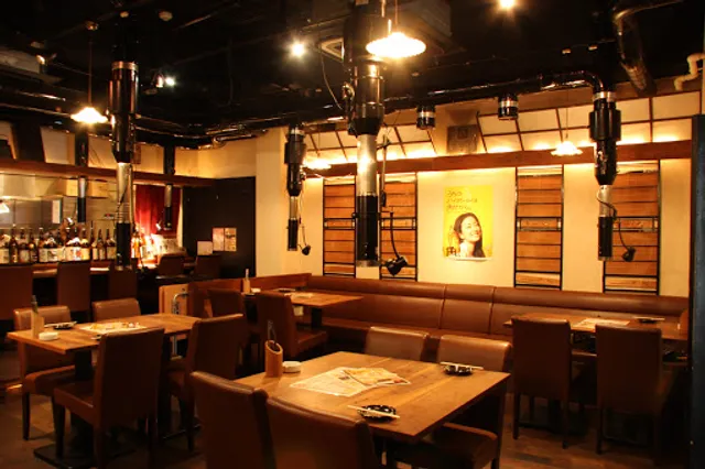 神戸牛焼肉 にくなべ屋 神戸びいどろ 本店