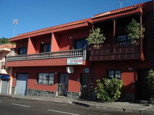 Apartamentos y Casas Rurales Los Volcanes