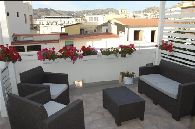 B&B H224 - Vicino al Mare - Prezzi Convenienti - Guest House - Reggio Calabria -Vista Mare