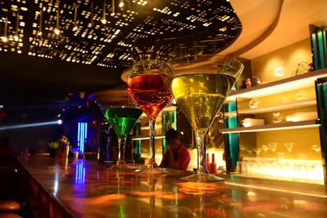 Huddang - Club Kitchen and Sky Lounge