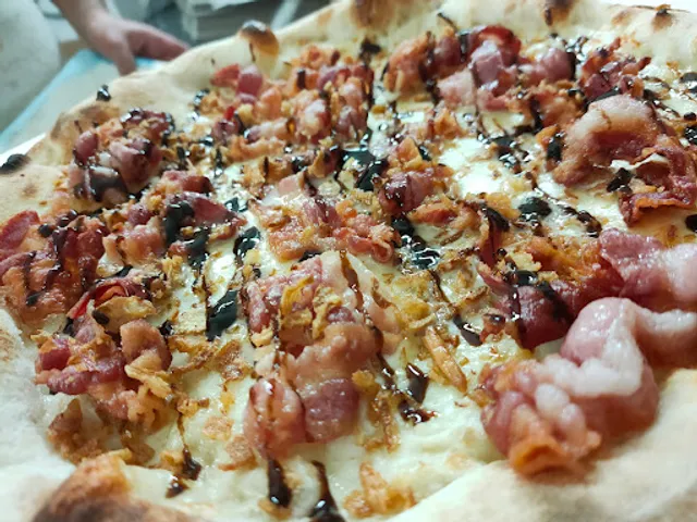 Il Rustico....pizzeria...rosticceria..