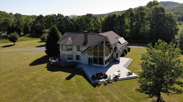 Devils Backbone Three Ridges Haven