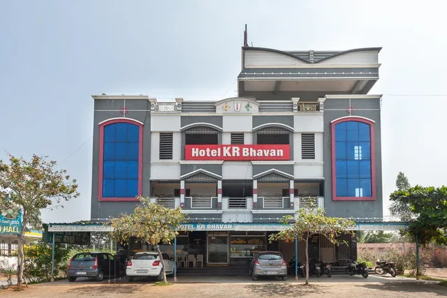 OYO 27967 Hotel Kr Bhavan