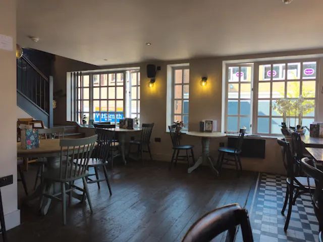 Higher Ground Cafe & Bar