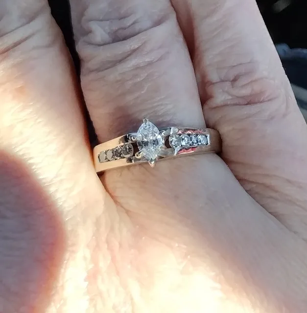 Castle's Jewelry & Gifts