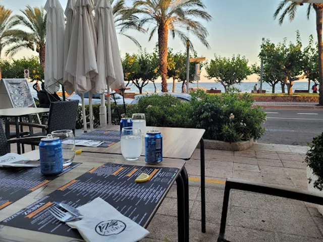 Pizzeria Zebra Playa Cambrils "Zebra Family - Pizzeria artesanal y restaurante-“