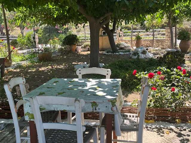 Ταβέρνα Χαρουπιά