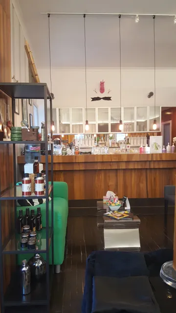 Bourbon and Bows Salon