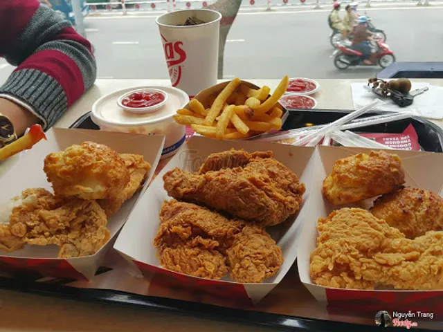 Texas Chicken Nguyễn Văn Cừ