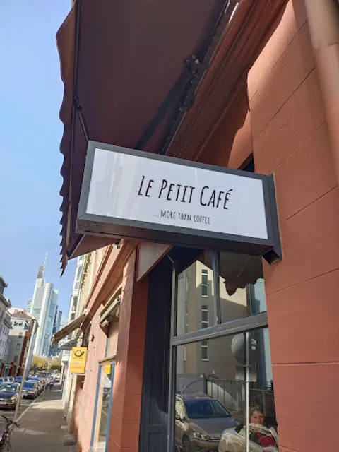 Le Petit Café