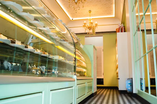 210 Degree Churchgate