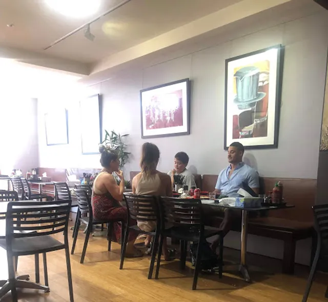 The Alley đường hẻm