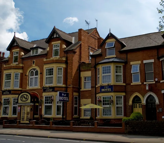 P & J Hotel