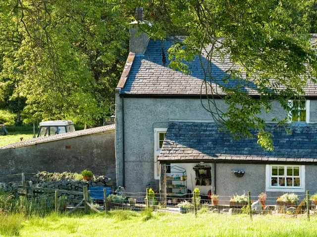 Row Farm Holiday Cottage