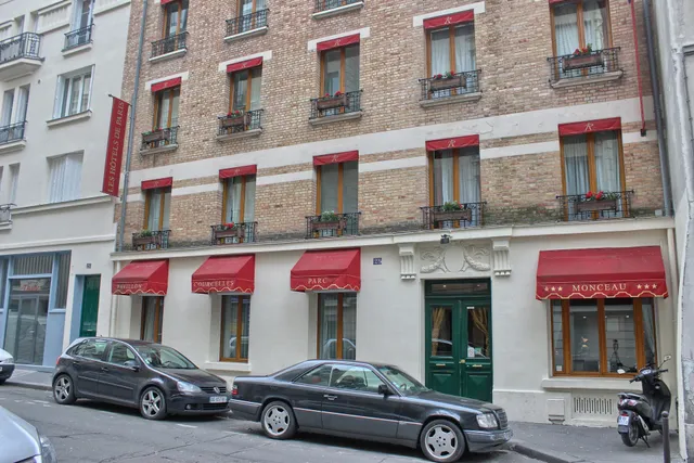 Pavillon Courcelles - Parc Monceau 3 Stars