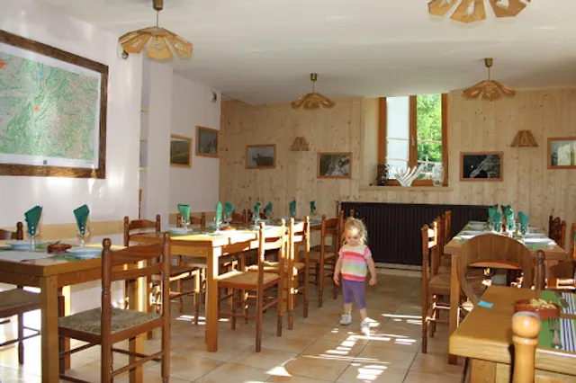 Gîte d'étape et Restaurant " L'Herbe Tendre "