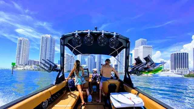 South Beach Wakesurf