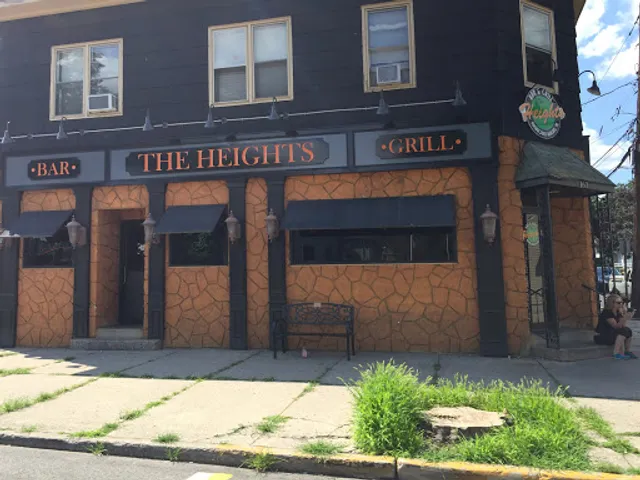 The Heights Bar & Grill